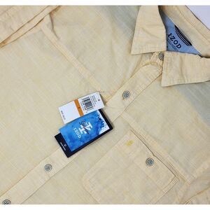 NWT Izod‎ Saltwater Dockside Woven S/S Button Down Shirt Men's Size Small Yellow